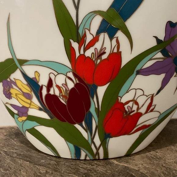 Vintage Floral Poreclain Vase - Picture 3 of 12